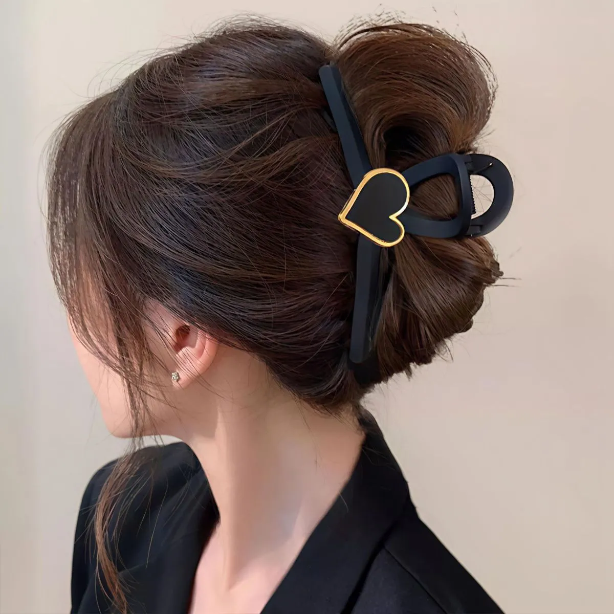 Jumbo Matte Black Shark Clip for Thick Hair – Extra Large Non-Slip Hair Claw for Women, Strong Hold Back of Head Updo Hair Accessory for Daily Styling